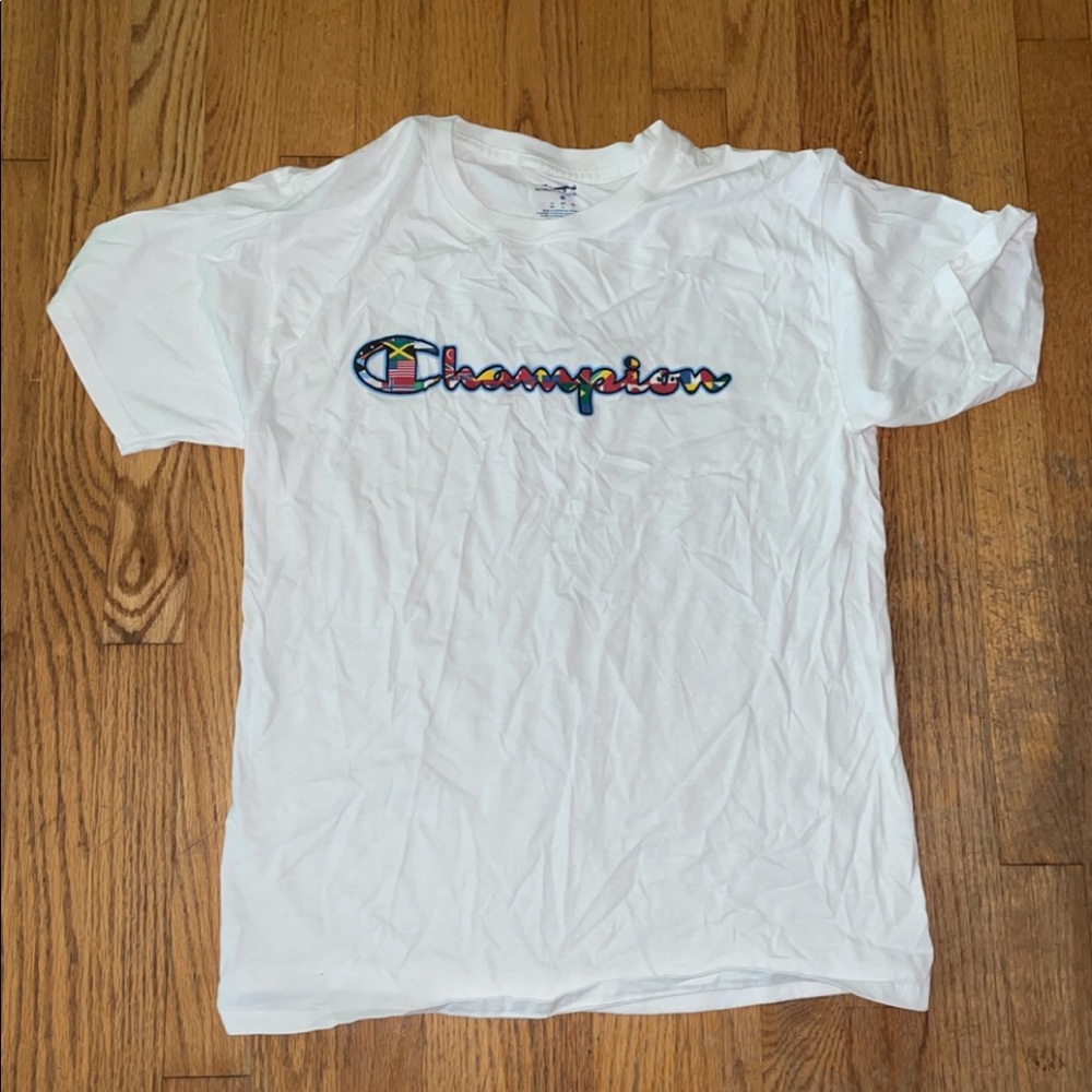 Champion shirt medium,